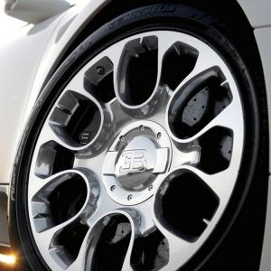 Rueda de Coche Elegante