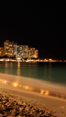 Paisaje Urbano Nocturno en la Playa