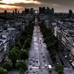 Horizonte de París al Atardecer