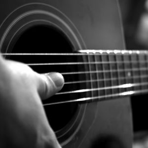 Mano en la Guitarra