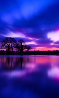 Reflejo de un Atardecer Vibrante