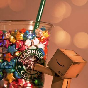 Café Starbucks y Personaje Lindos