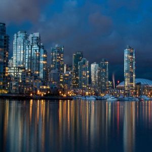 Horizonte de Vancouver de Noche