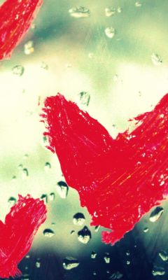 Corazones Rojos en Cristal Lluvioso