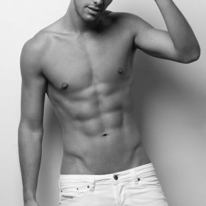 Modelo Masculino Elegante