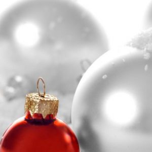 Adornos Navideños Rojos y Plateados