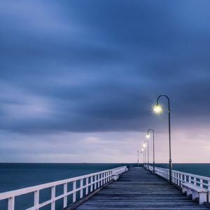 Muelle Sereno al Anochecer