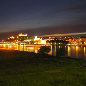 Horizonte Nocturno de Bratislava
