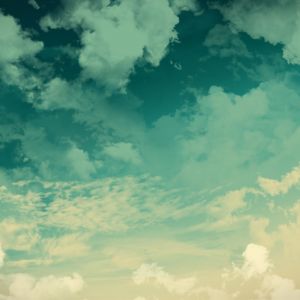 Cielo Sereno con Nubes