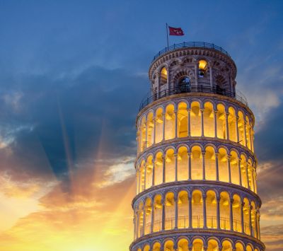 Torre Inclinada de Pisa al Atardecer