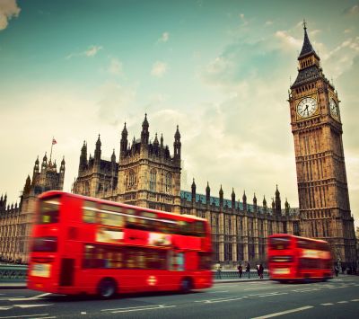 Big Ben de Londres y Autobuses Rojos