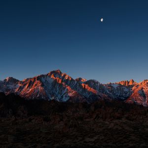 Impresionante Atardecer en Montañas