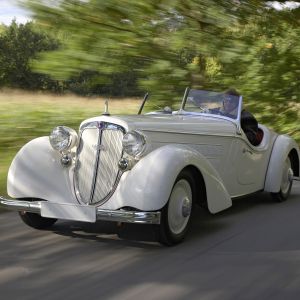 Coche Convertible Clásico Blanco