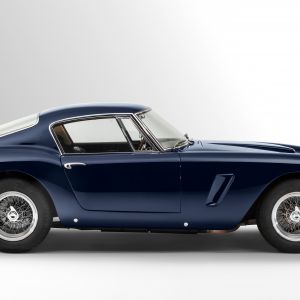 Coche Deportivo Clásico Azul