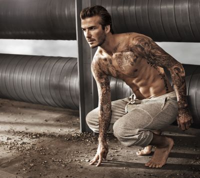 David Beckham Pose Atlética