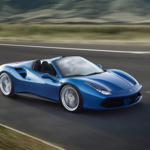 Ferrari 488 Spider Azul
