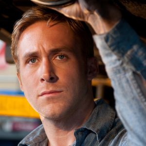 Ryan Gosling en escena automotriz