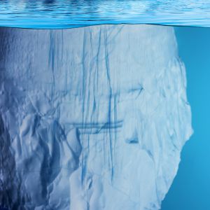 Impresionante Reflejo de Iceberg