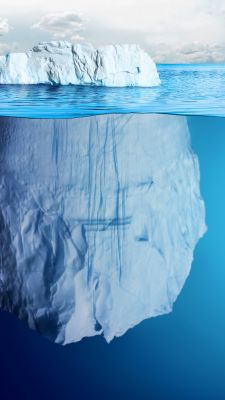Impresionante Reflejo de Iceberg