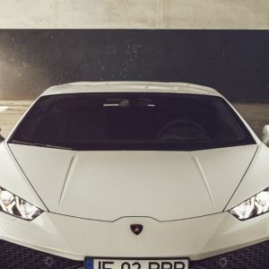 Vista Frontal del Lamborghini Huracán
