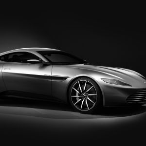 Elegante Coche Aston Martin